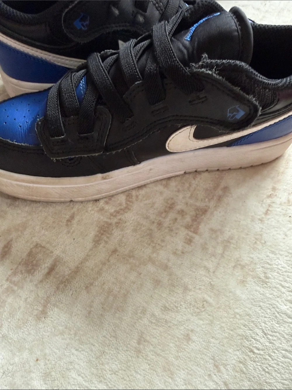 Nike low top